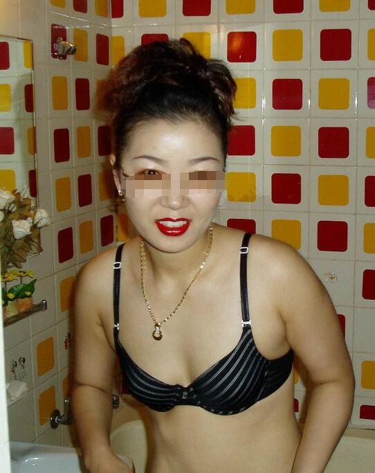 泡风韵饱满的老年妇女:约中年大妈的经验(点击浏览下一张趣图)