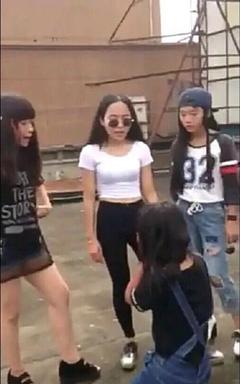 江西打人事件艳照:开放女生qq和照片(点击浏览下一张趣图)