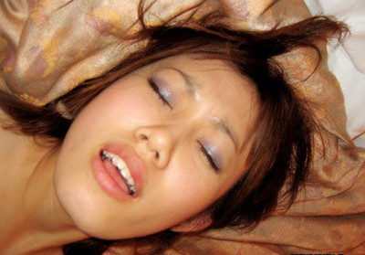 女性阴蒂肿大图片:女人喷水是不是尿(9)(点击浏览下一张趣图)
