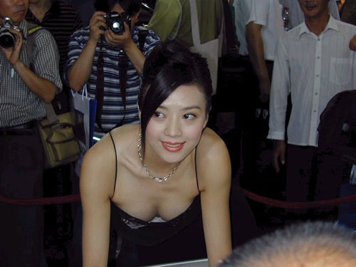 林心如凸凹图片:范冰冰凸凹美女,凸凹的门图片(点击浏览下一张趣图)