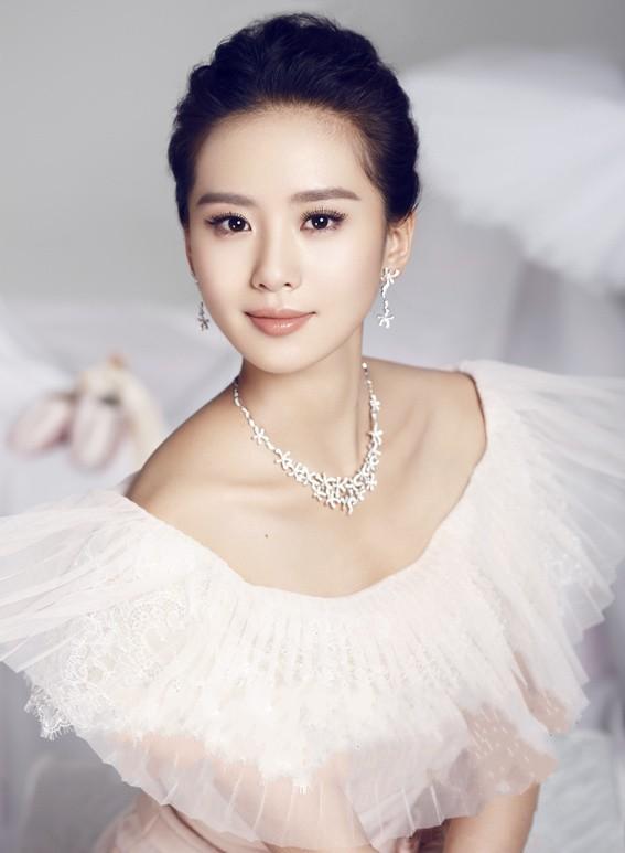 操刘诗诗合成图:李毅吧刘诗诗ps合成图(点击浏览下一张趣图)