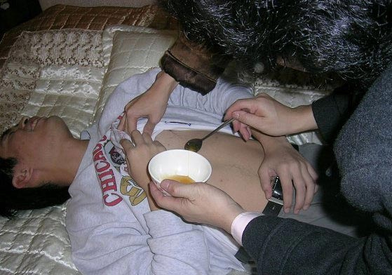 入洞房好看图片:张杰抱谢娜入洞房图片(点击浏览下一张趣图)