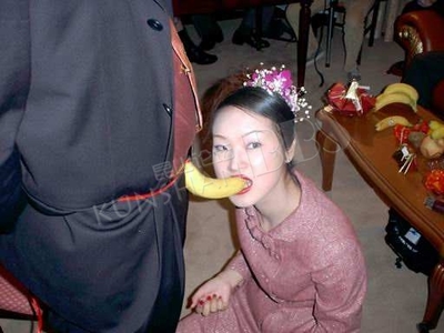 洞房妈妈指导表妹观摩:妈妈洞房之夜,爸爸你的真大(7)(点击浏览下一张趣图)