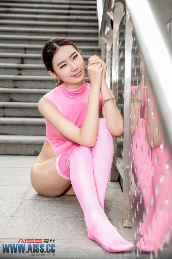 情.色.五.月.天综合美女图片(2)(点击浏览下一张趣图)