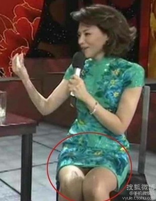 董卿的老公和孩子照片:董卿和别人睡的照片(5)(点击浏览下一张趣图)