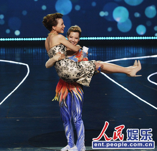 董卿和赵忠祥真的睡了:董卿被赵忠祥搞过(2)(点击浏览下一张趣图)
