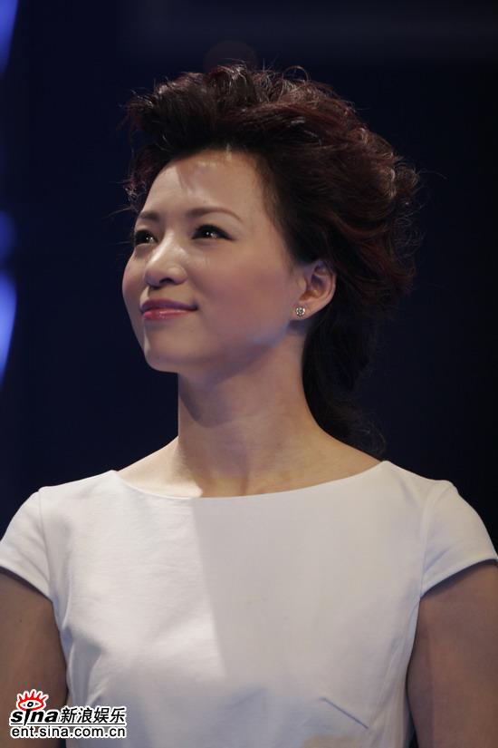 赵忠祥与董卿露骨对话:赵忠祥与董卿露骨对话(点击浏览下一张趣图)