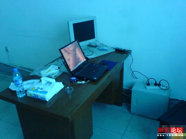 男子捐献精子过程实拍:捐精子护士帮忙吗(12)(点击浏览下一张趣图)
