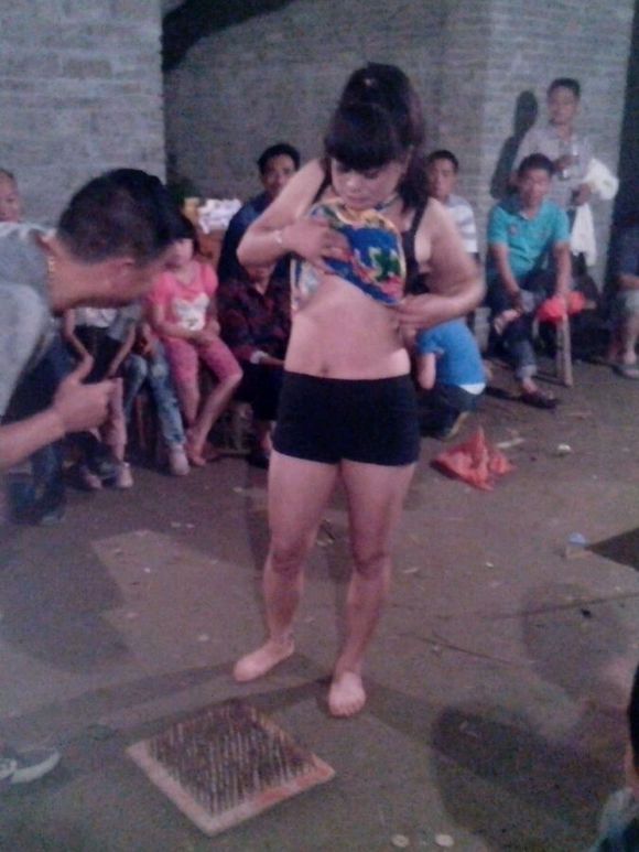 蚌埠吹喇叭捝衣服照片:吹喇叭捝衣服视频(点击浏览下一张趣图)