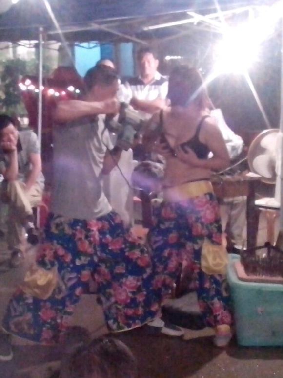 蚌埠吹喇叭捝衣服照片:吹喇叭捝衣服视频(3)(点击浏览下一张趣图)