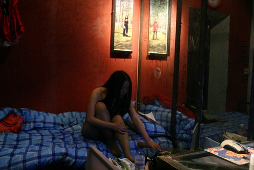 打工同乡临时夫妻小说图片:临时夫妻混租视频播放(8)(点击浏览下一张趣图)