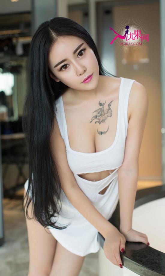 人妻的诱惑:与人妻车震(2)(点击浏览下一张趣图)