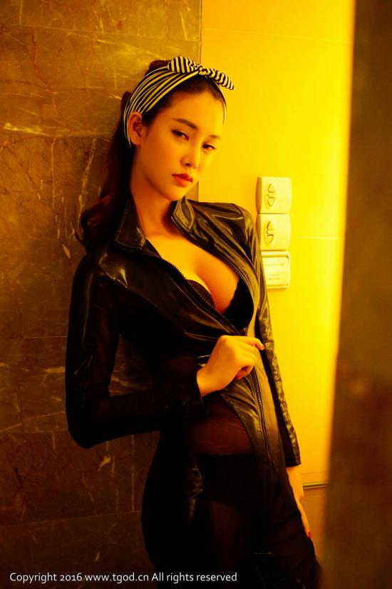 港妹图库综合美女艺术图片(4)(点击浏览下一张趣图)