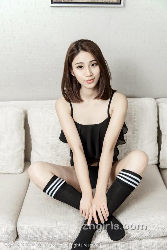 爸爸的手指在里面:父亲和女儿在线播放(2)(点击浏览下一张趣图)