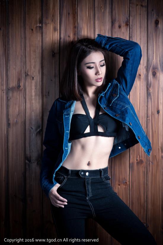色春阁www.99eess.com综合美女图片(5)(点击浏览下一张趣图)