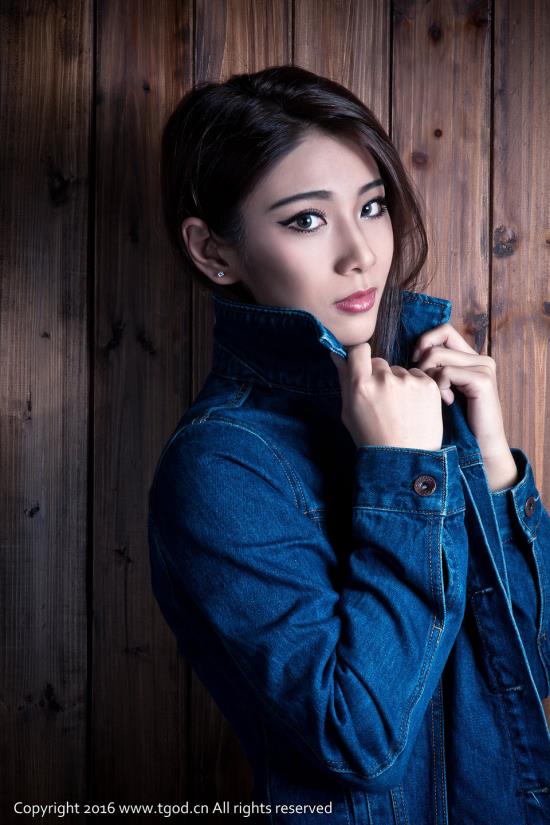 rosi小莉露木耳图:小萝莉写真资源(2)(点击浏览下一张趣图)