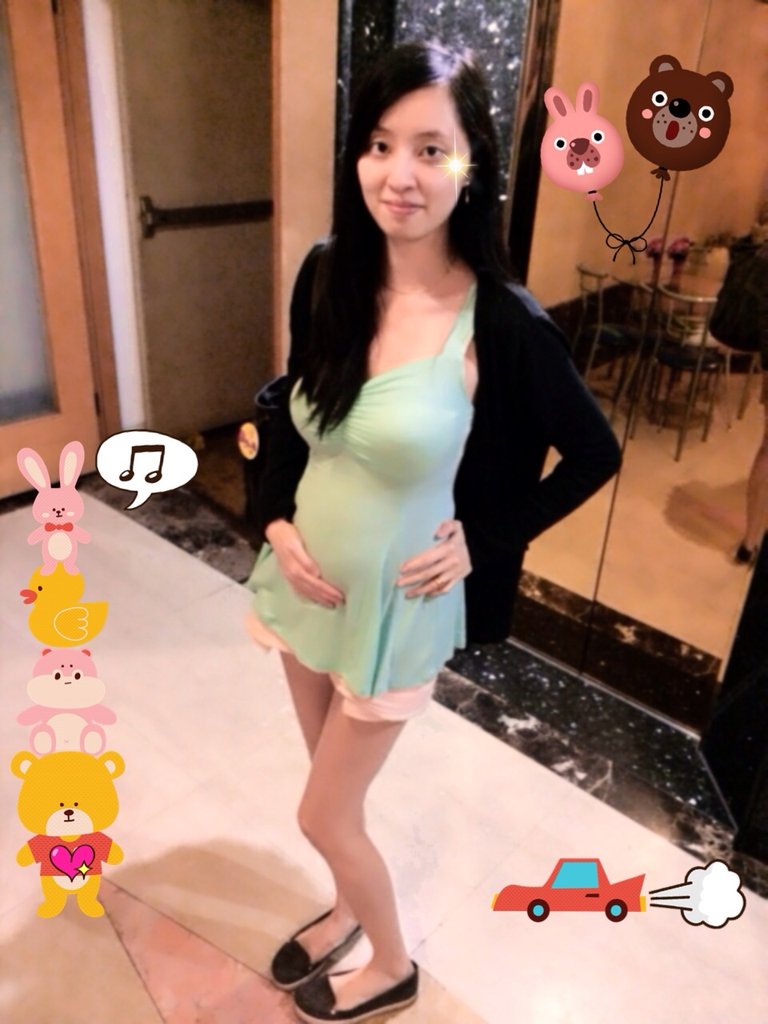 00后秀胸吧慕璇璇照片:14女生的胸部照片(5)(点击浏览下一张趣图)