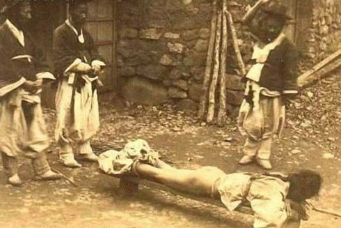 酷刑审讯女地下党黄励:古代酷刑骑木马图片(7)(点击浏览下一张趣图)