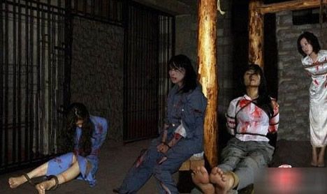 变态的五大侮辱酷刑:三角木马刑罚柔体女孩(点击浏览下一张趣图)
