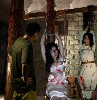 变态的五大侮辱酷刑:三角木马刑罚柔体女孩(4)(点击浏览下一张趣图)
