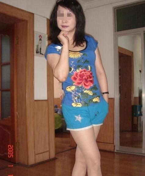 白人贵妇车内大战黑人:芜湖熟丝贵妇(点击浏览下一张趣图)