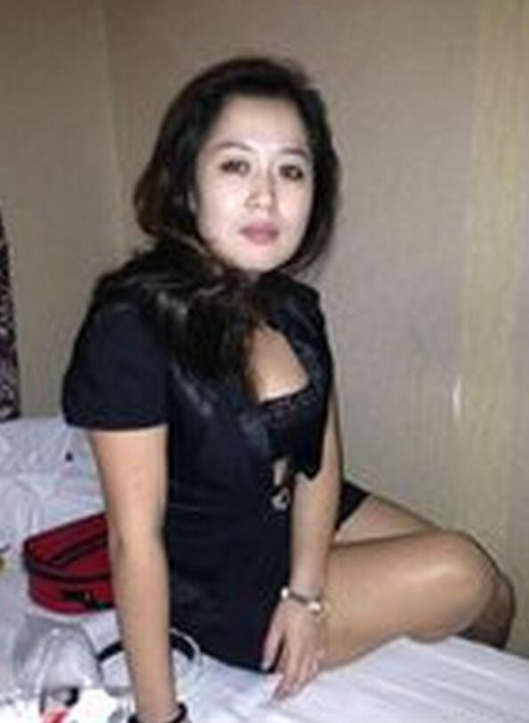 上海女神熟丝微博图片:国内熟丝微博图(5)(点击浏览下一张趣图)