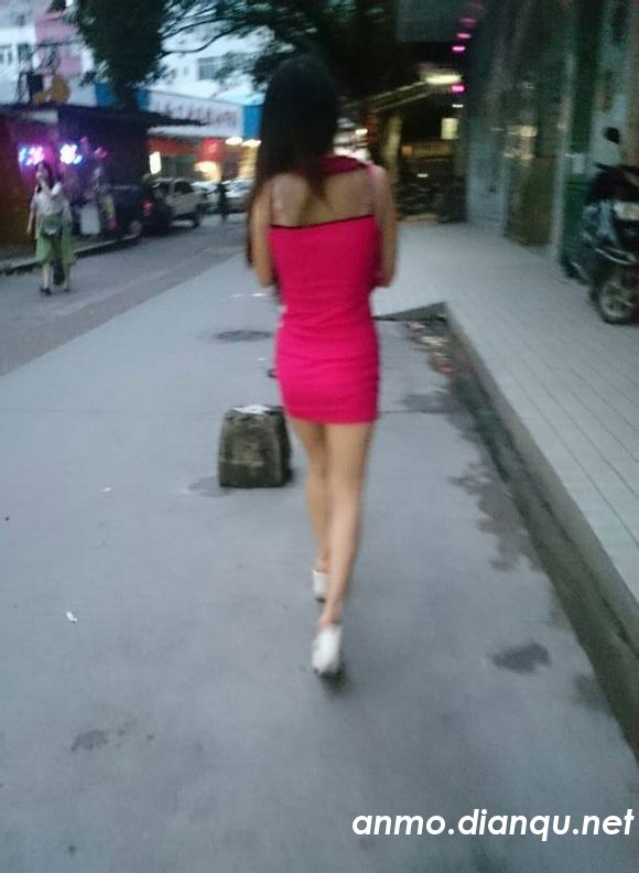 北草巷站街女图片:武汉十元休闲(2)(点击浏览下一张趣图)