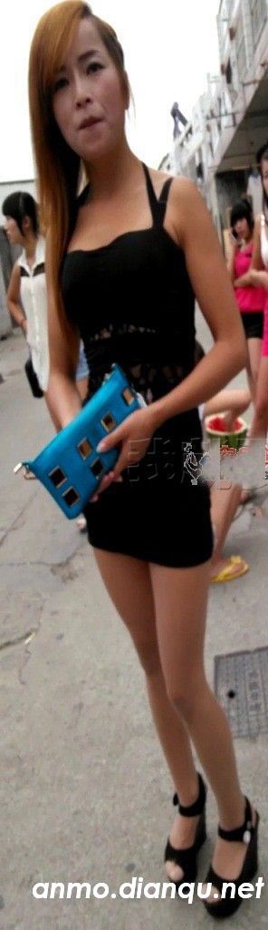北草巷站街女图片:武汉十元休闲(3)(点击浏览下一张趣图)