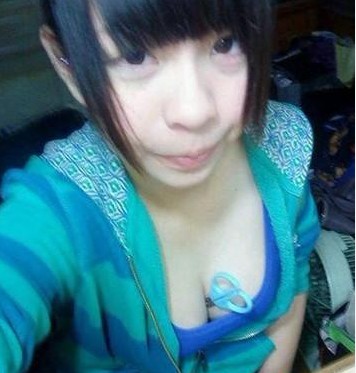 现在00后真的太开放了:张萌橙木耳图片(3)(点击浏览下一张趣图)