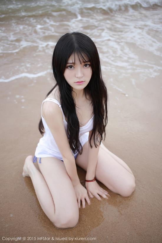 在厨房被爸爸上:厨房里舔女儿(3)(点击浏览下一张趣图)