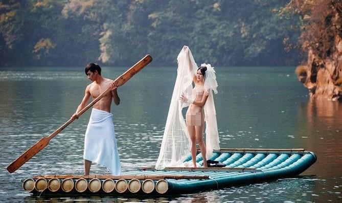 张家界无马晒克婚纱照:刘亦冰裸身照(点击浏览下一张趣图)