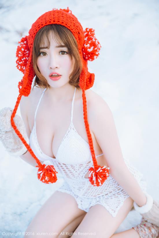 揉捏着雪峰拉扯乳头:大手覆上她的浑圆(2)(点击浏览下一张趣图)