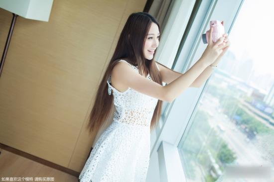 吓得我咬住了奶子图片:咬住两点嫣红(点击浏览下一张趣图)