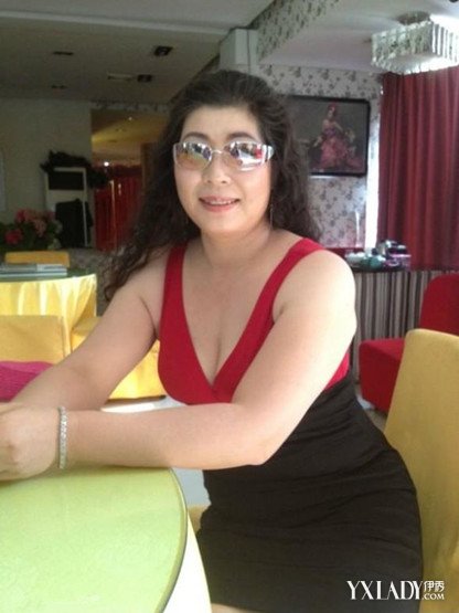 苞米地的二婶:隔壁村的二婶,二婶你太劲爆了(点击浏览下一张趣图)