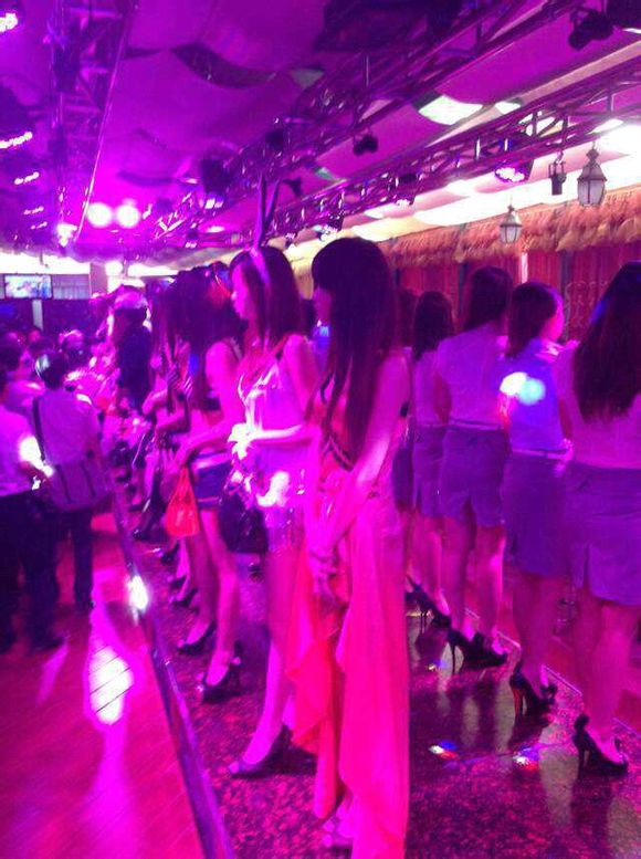 澳门九号会所体验:澳门九号会所爽,澳门帝豪休闲会所美女(4)(点击浏览下一张趣图)