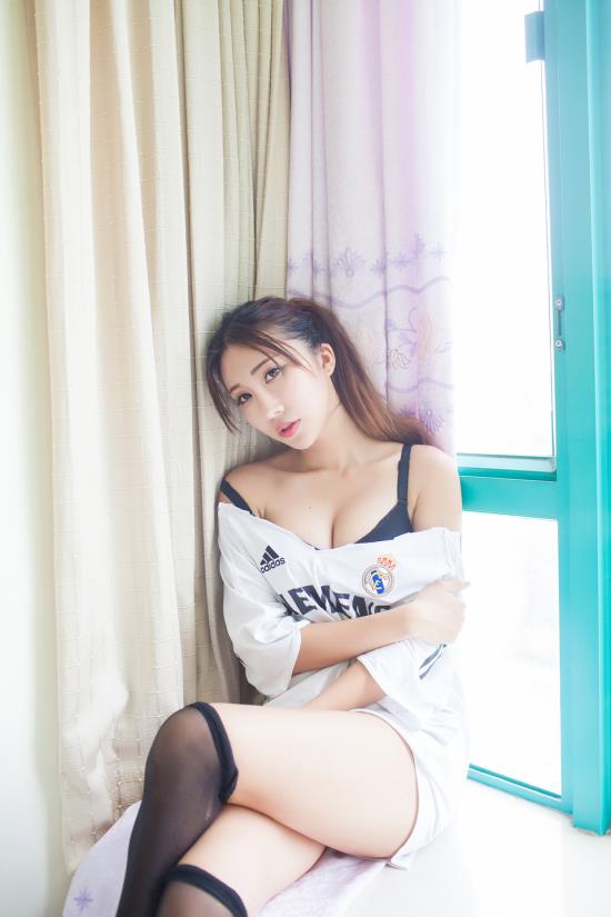 少女初体验14岁女孩乳头,:初次月经的少女图片(6)(点击浏览下一张趣图)