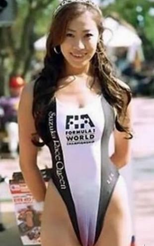 肥大骆驼趾图片:大陆女明星骆驼趾图片(5)(点击浏览下一张趣图)