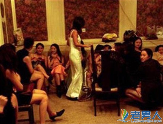 某温州ktv裸嗨图片:五女酒吧裸嗨视频(点击浏览下一张趣图)