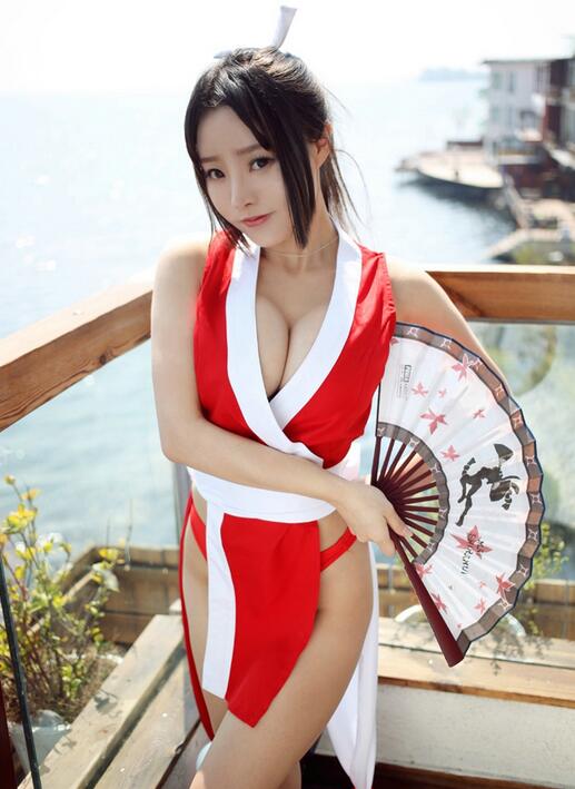 卖肉真人妹子图片:卖肉cos图片(5)(点击浏览下一张趣图)