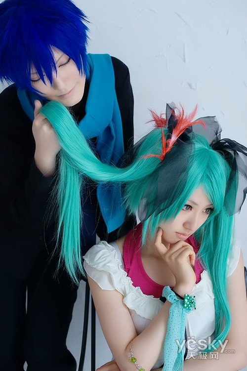 初音未来肛门塞葱图片:初音cos h葱(点击浏览下一张趣图)