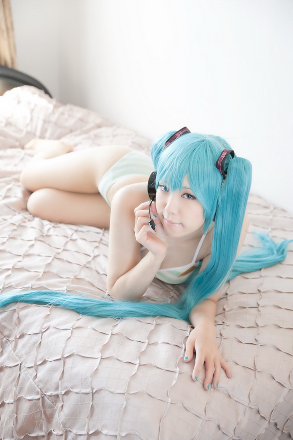 初音未来的大葱背景图:初音未来大葱自插图(5)(点击浏览下一张趣图)