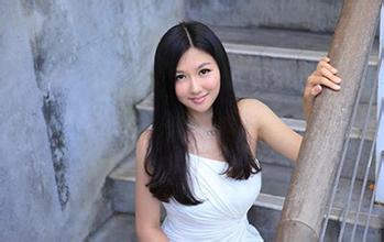 电竞圈最脏的女人小苍:电竞公交车miss(点击浏览下一张趣图)