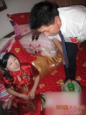 怒插女同学视频闹洞房摊饼视频(3)(点击浏览下一张趣图)