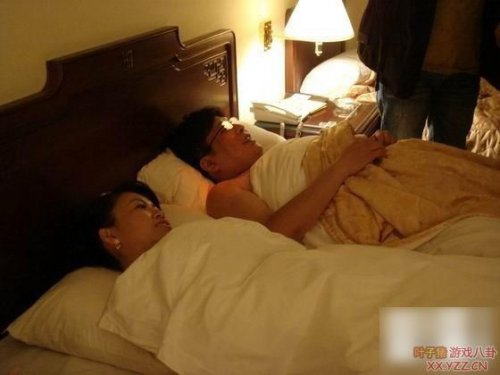 搞你洞洞伴娘扒视频实拍:结婚闹洞房视频河南(点击浏览下一张趣图)