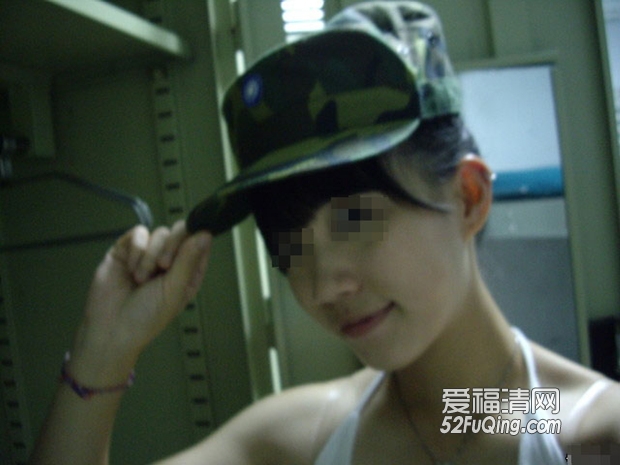 初中男女窗前不雅初中男女身体接触图片(5)(点击浏览下一张趣图)