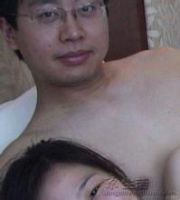 官员和女学生不雅视频图片湖北来凤官员不雅照(5)(点击浏览下一张趣图)