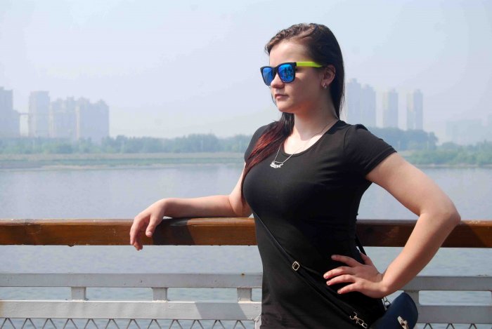 俄罗斯美女的胸部毛毛毛毛图片大全(点击浏览下一张趣图)
