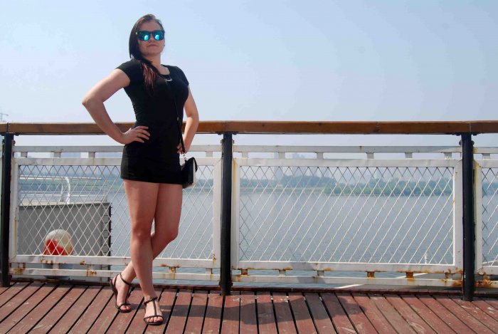 俄罗斯美女的胸部毛毛毛毛图片大全(2)(点击浏览下一张趣图)