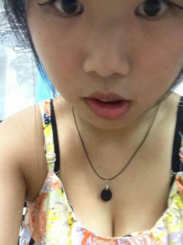 胸部照片不带脸动态图没有脸的胸部照片(5)(点击浏览下一张趣图)