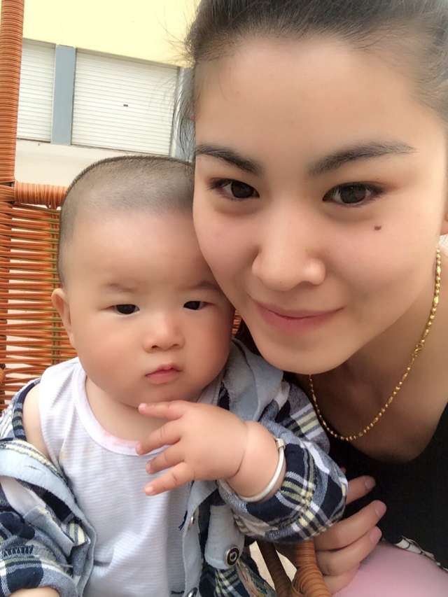 晒晒宝妈的低腰内裤宝妈来晒晒你们的奶照(4)(点击浏览下一张趣图)